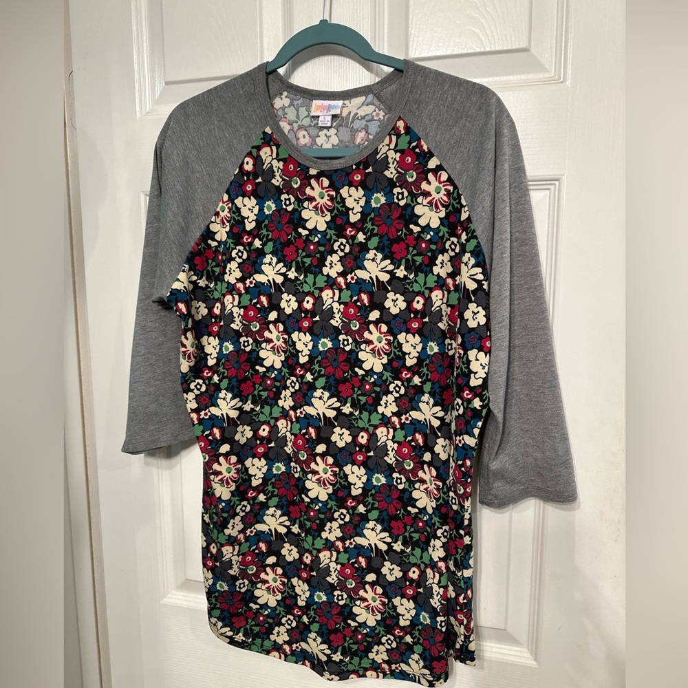 LuLaRoe Randy Top Size L Multicolor Floral Print Gray Sleeves Stretch T-shirt